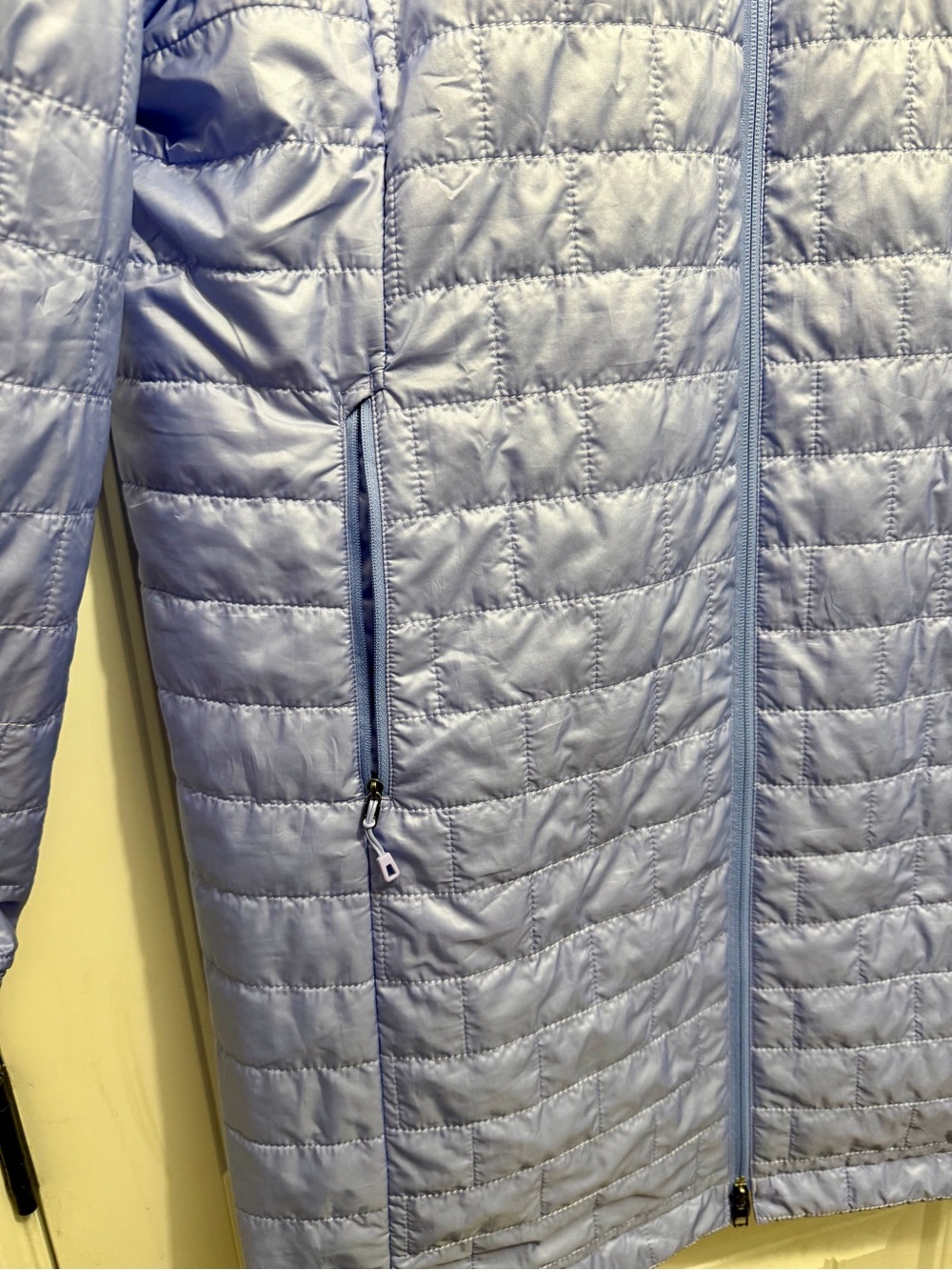Patagonia Women’s Nano Puff Lightweight Parka, Light Purple, Medium, 26870 - Picture 4 of 8